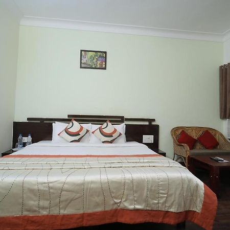 Hotel Vivek Continental Gwalior Luaran gambar