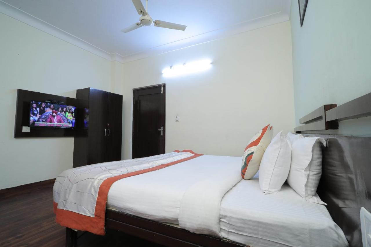 Hotel Vivek Continental Gwalior Luaran gambar