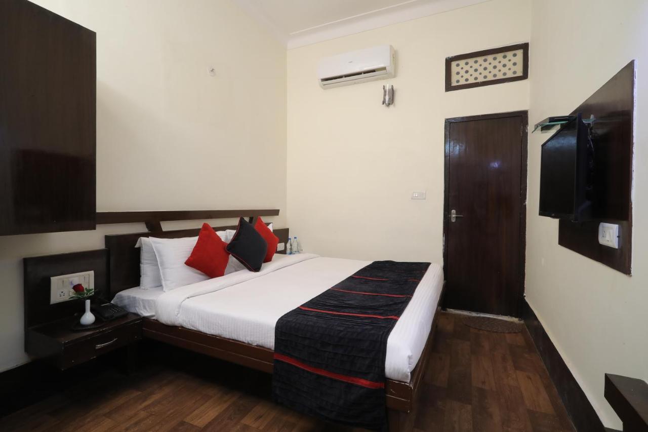 Hotel Vivek Continental Gwalior Luaran gambar