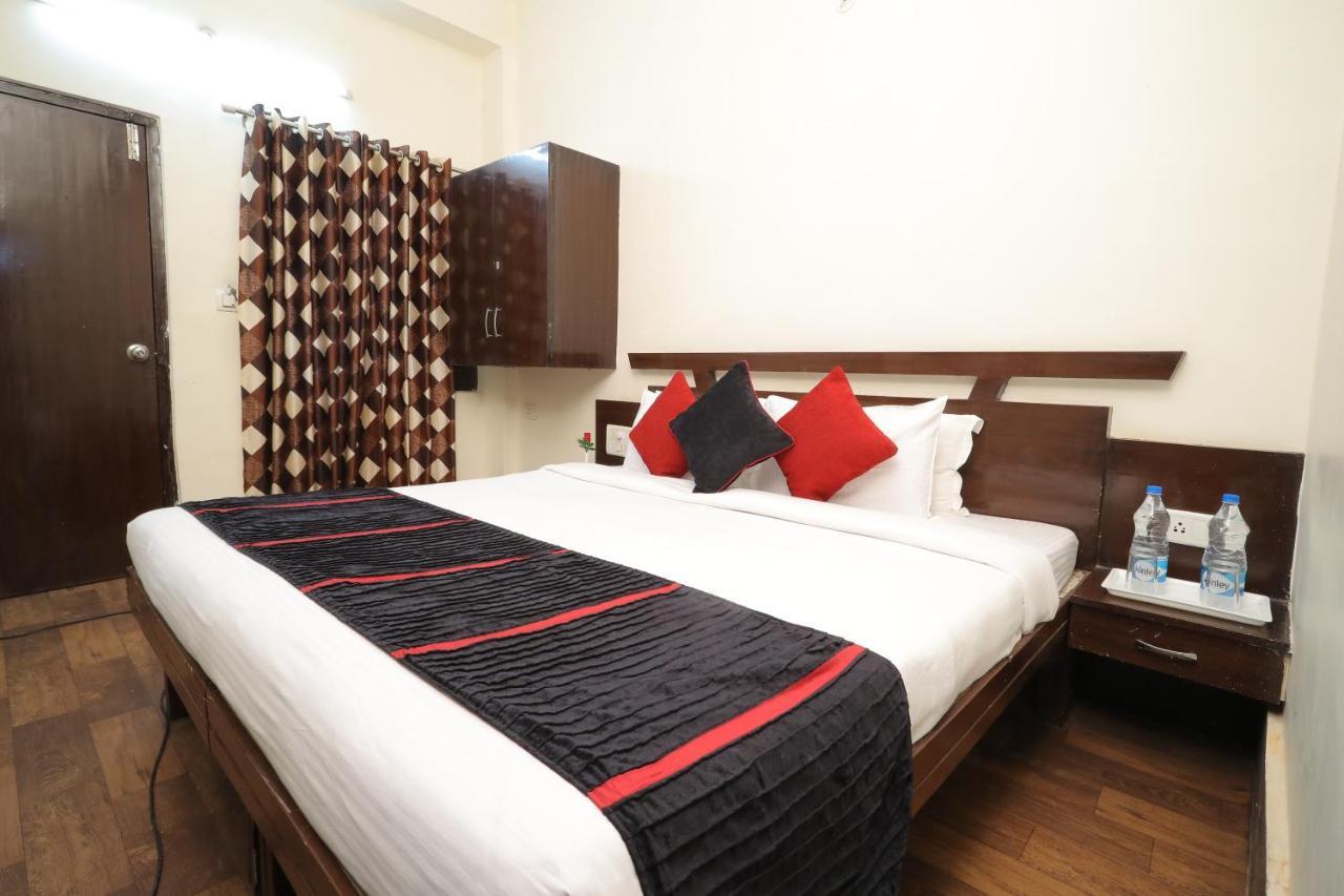 Hotel Vivek Continental Gwalior Luaran gambar