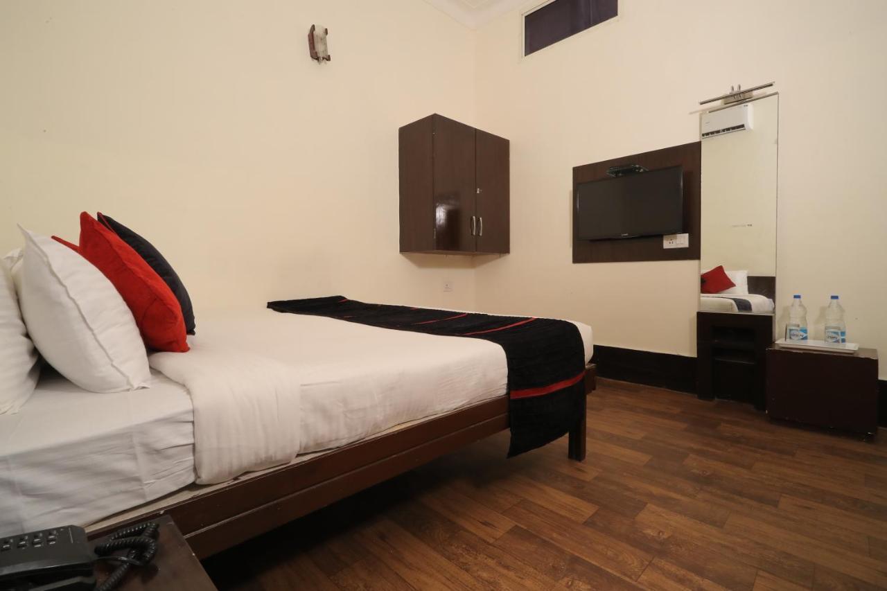 Hotel Vivek Continental Gwalior Luaran gambar