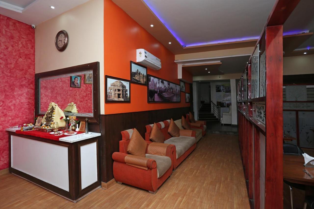 Hotel Vivek Continental Gwalior Luaran gambar