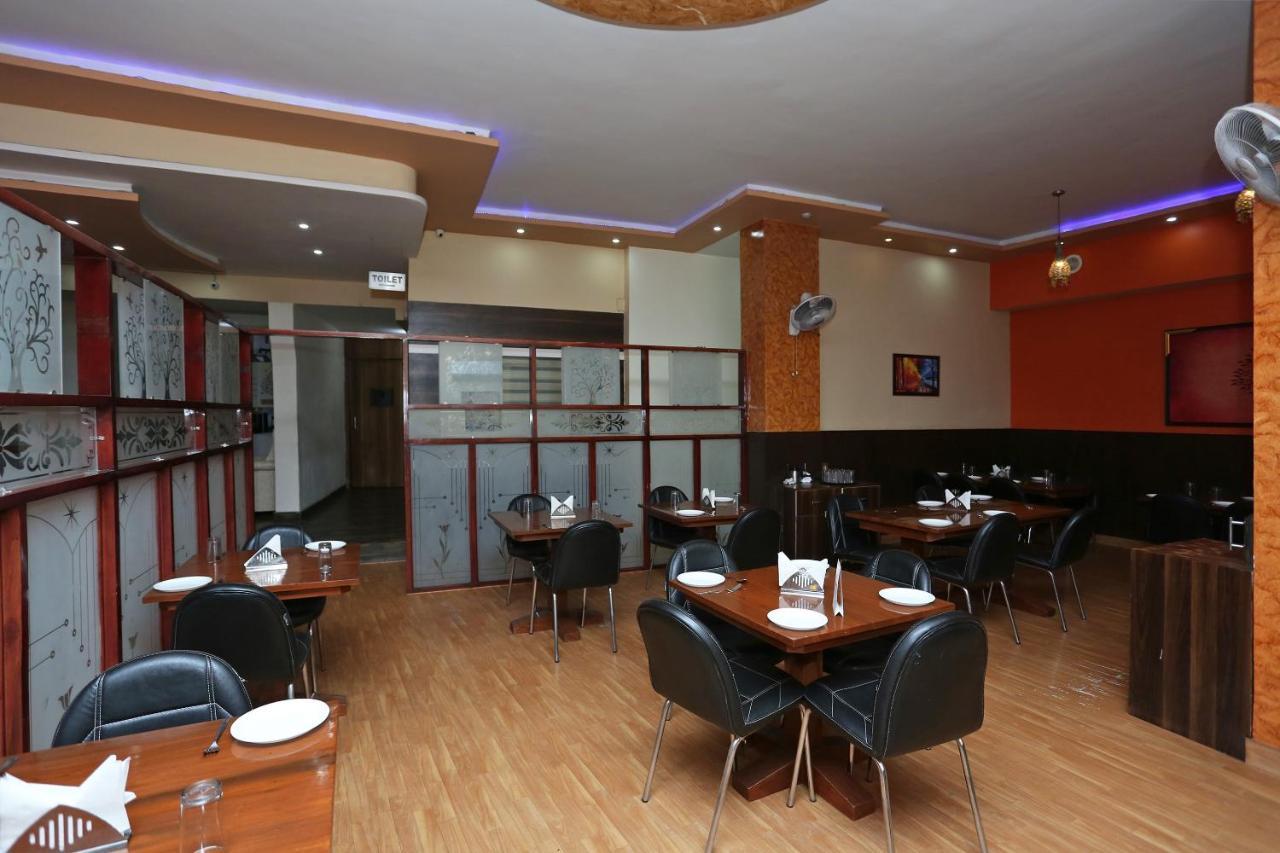 Hotel Vivek Continental Gwalior Luaran gambar